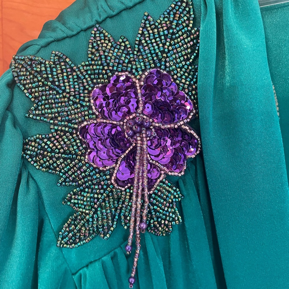 Vintage Abby Kent dress with fabulous shoulder pads!  Found at an estate sale!